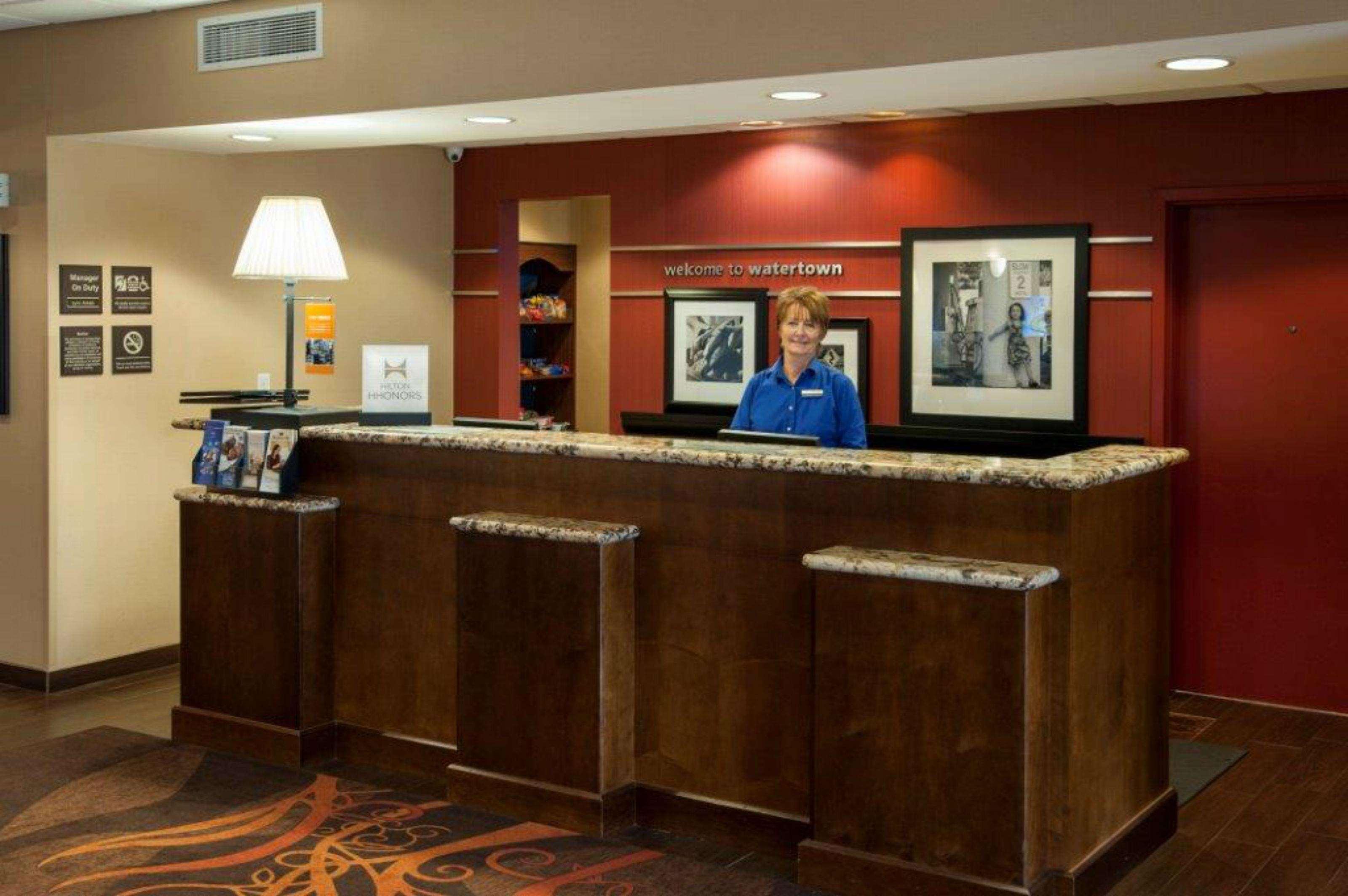 Hampton Inn & Suites Вотертаун Екстер'єр фото
